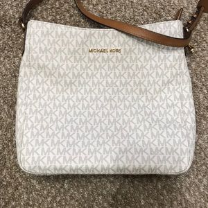Michael Kors large jet set cross body